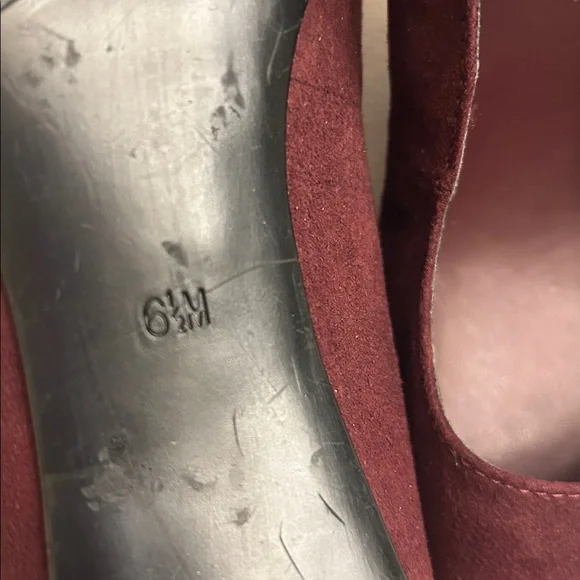 Marc Fisher Burgundy Suede Rhinestone Ankle Strap Heels
Size 6.5 - Picture 12 of 12